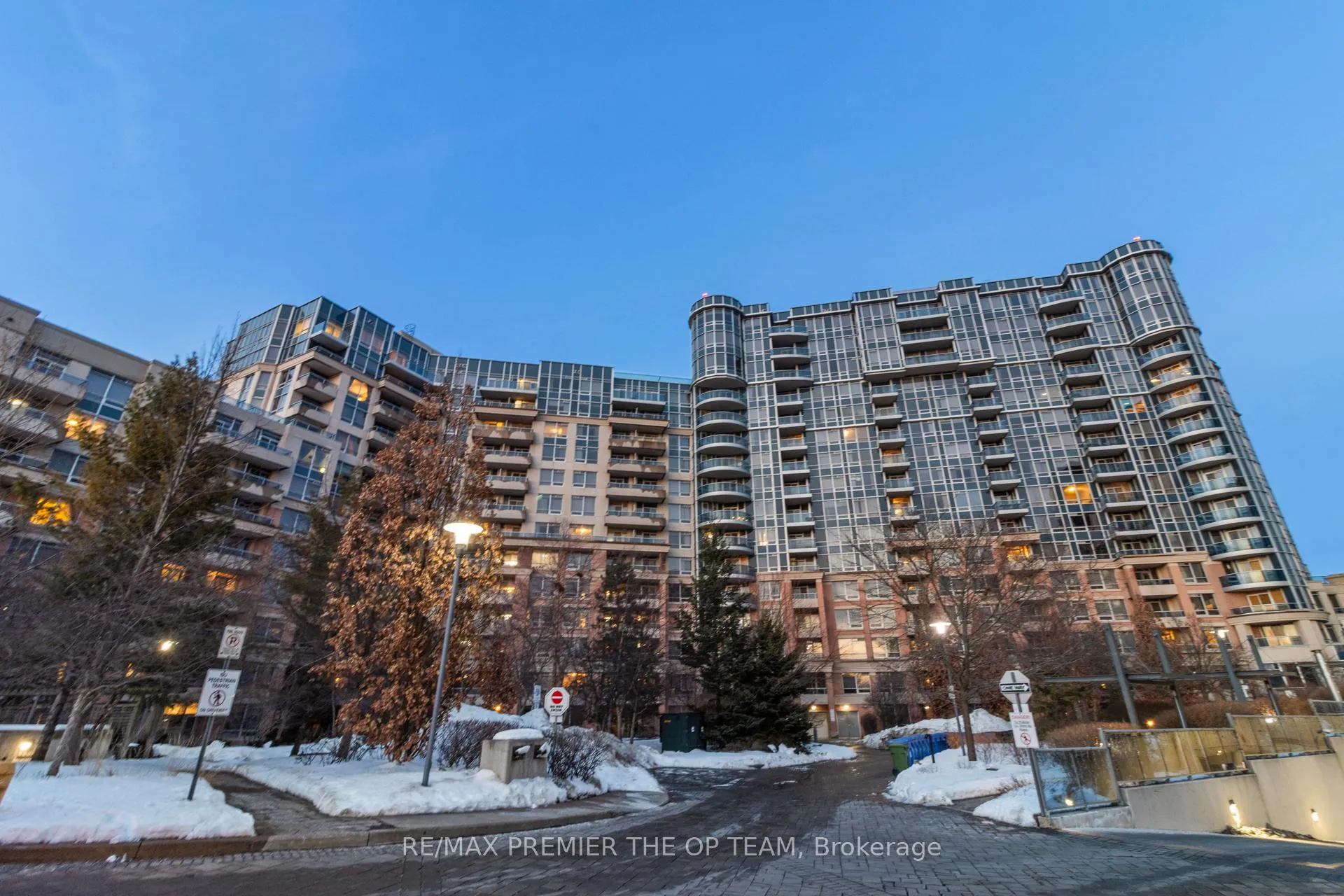 Photo 1 of Unit 1077, 23 Cox Blvd, Markham, Unionville — HOMEH