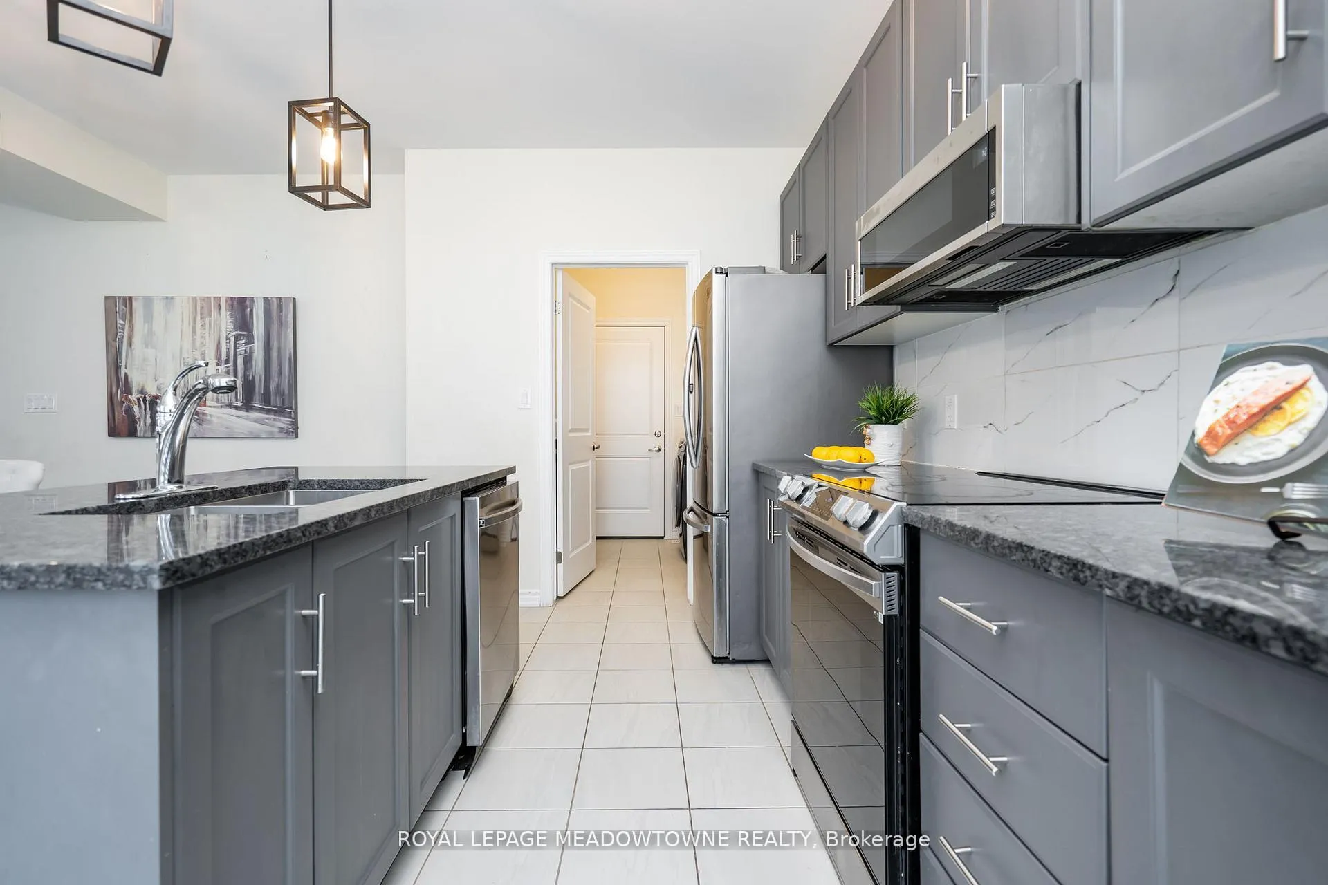 Photo 12 of 16 Bethune Avenue, Welland, Lincoln/Crowland — HOMEH