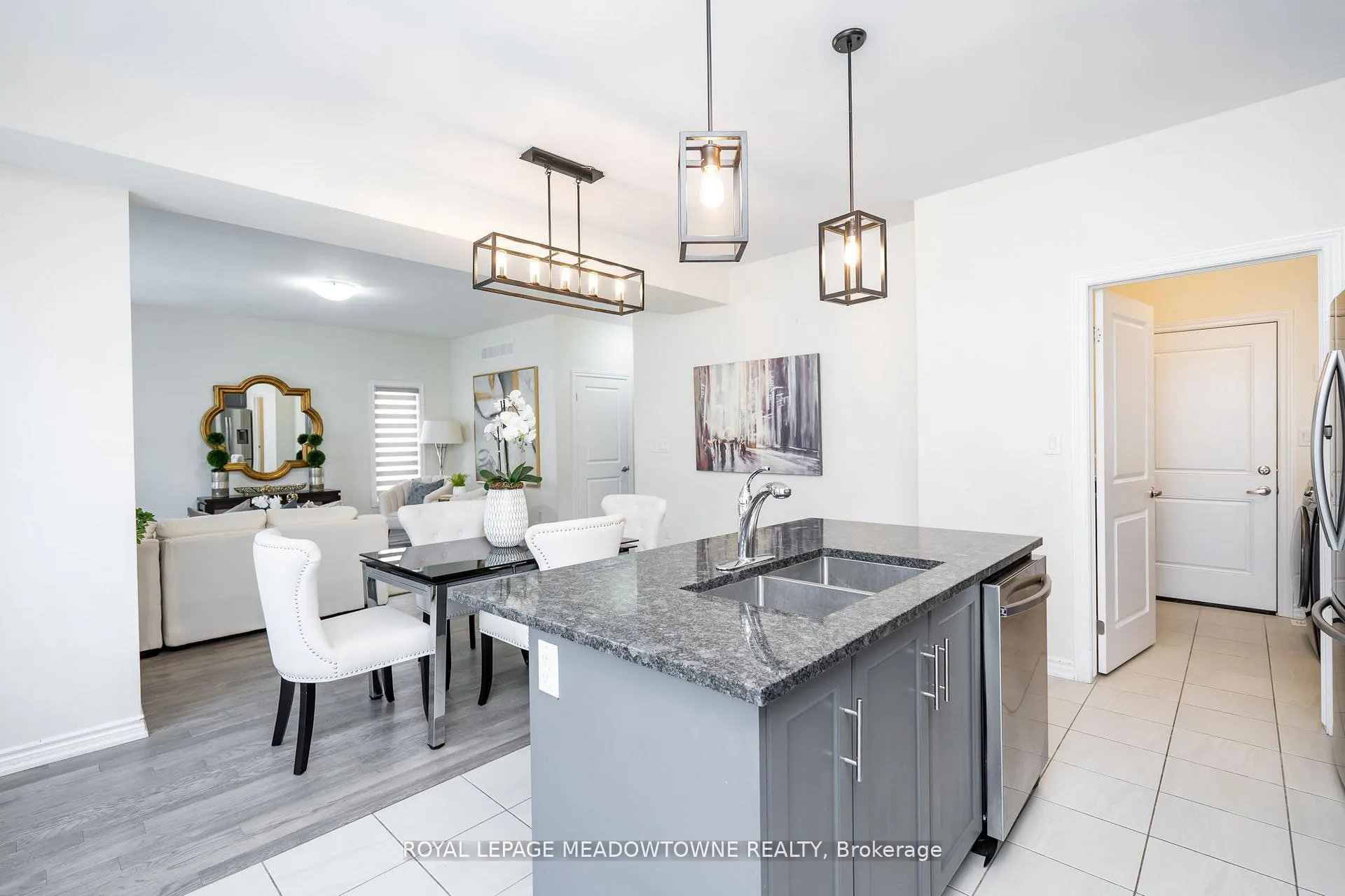 Photo 13 of 16 Bethune Avenue, Welland, Lincoln/Crowland — HOMEH