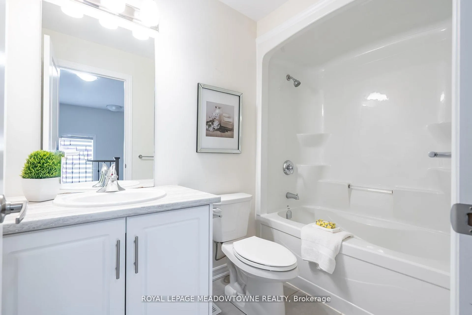 Photo 30 of 16 Bethune Avenue, Welland, Lincoln/Crowland — HOMEH