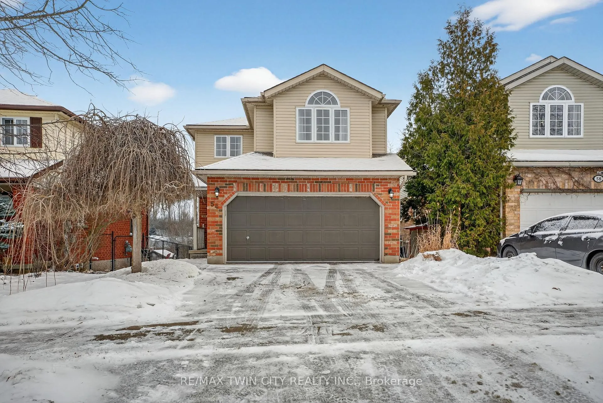 Photo 1 of 54 Glencliffe Court, Kitchener — HOMEH