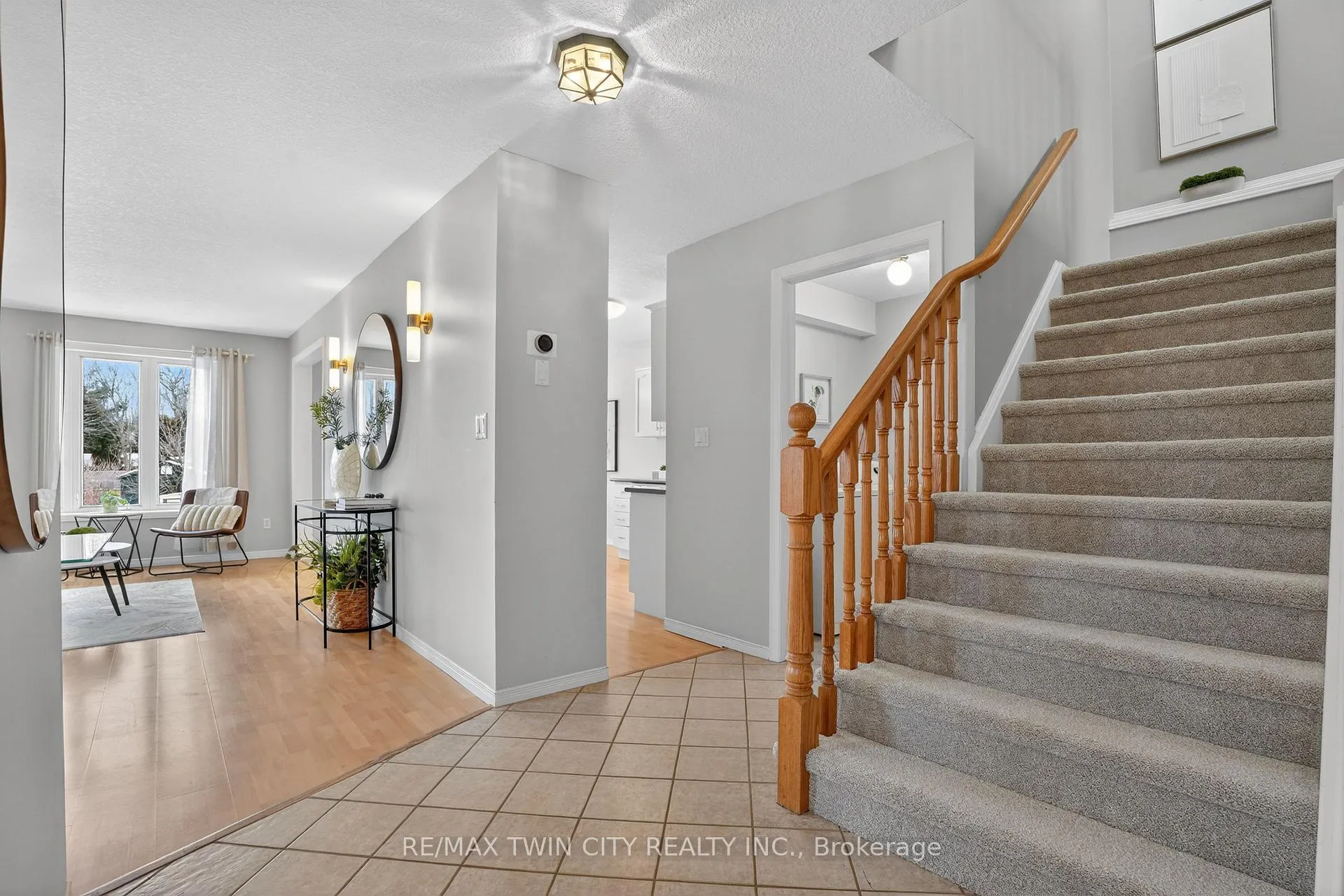 Photo 8 of 54 Glencliffe Court, Kitchener — HOMEH