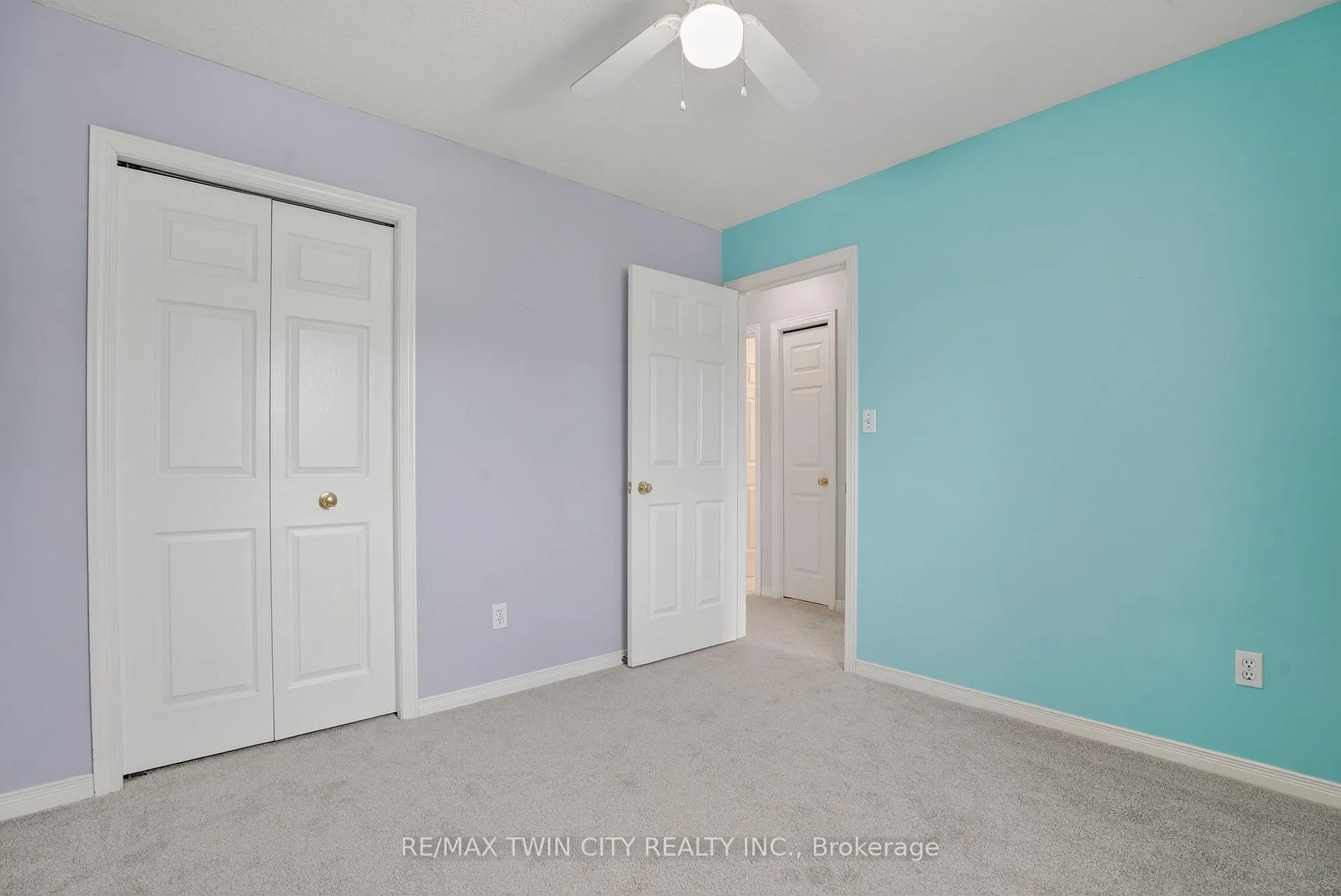 Photo 36 of 54 Glencliffe Court, Kitchener — HOMEH