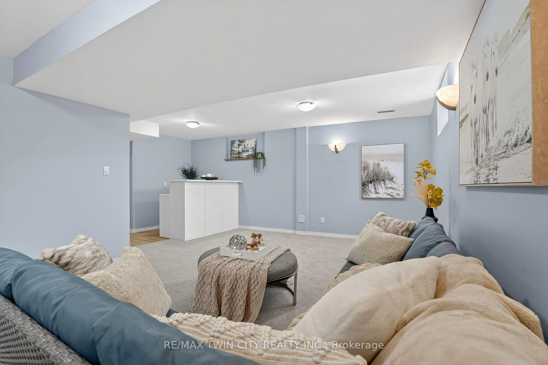 Photo 43 of 54 Glencliffe Court, Kitchener — HOMEH