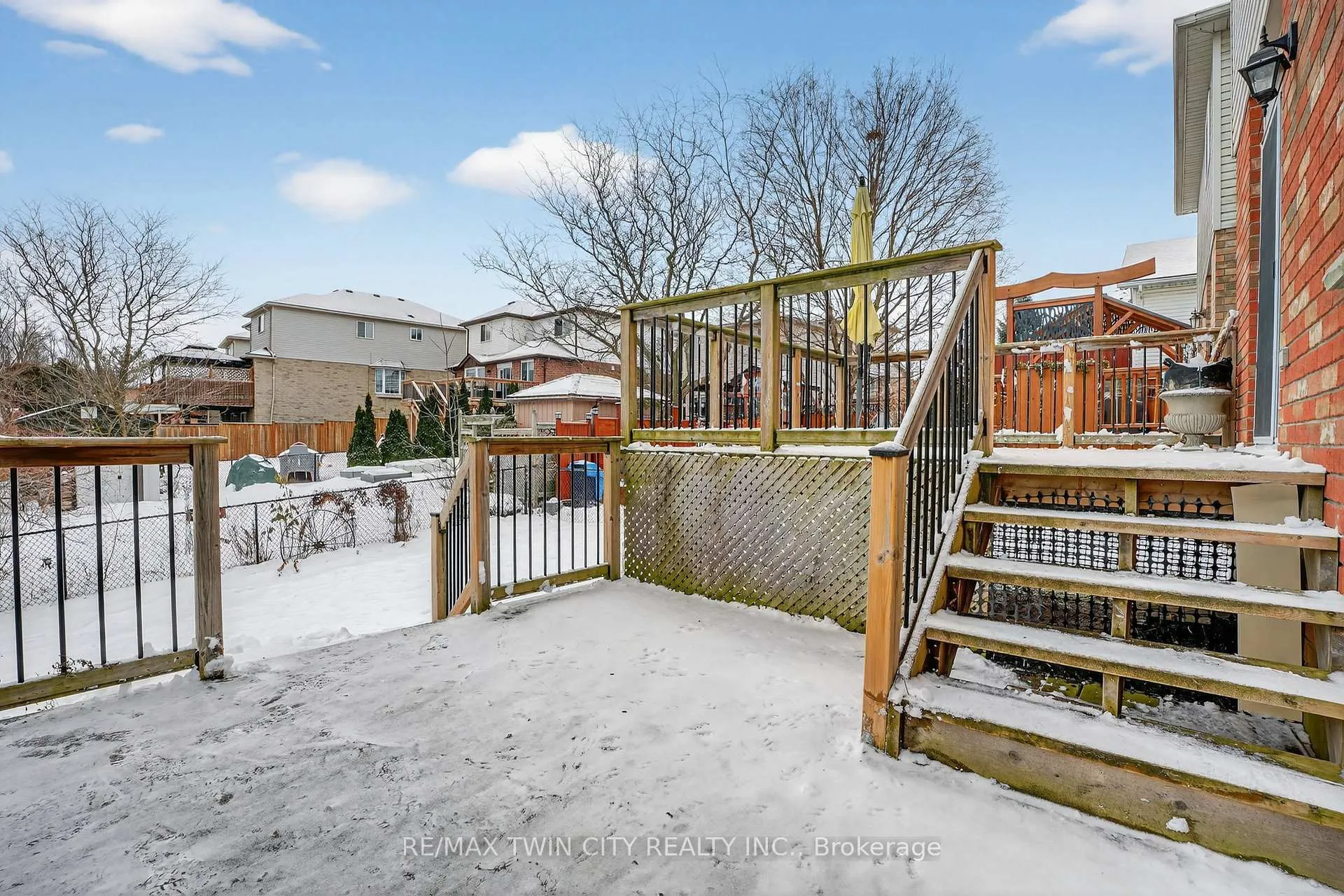 Photo 48 of 54 Glencliffe Court, Kitchener — HOMEH