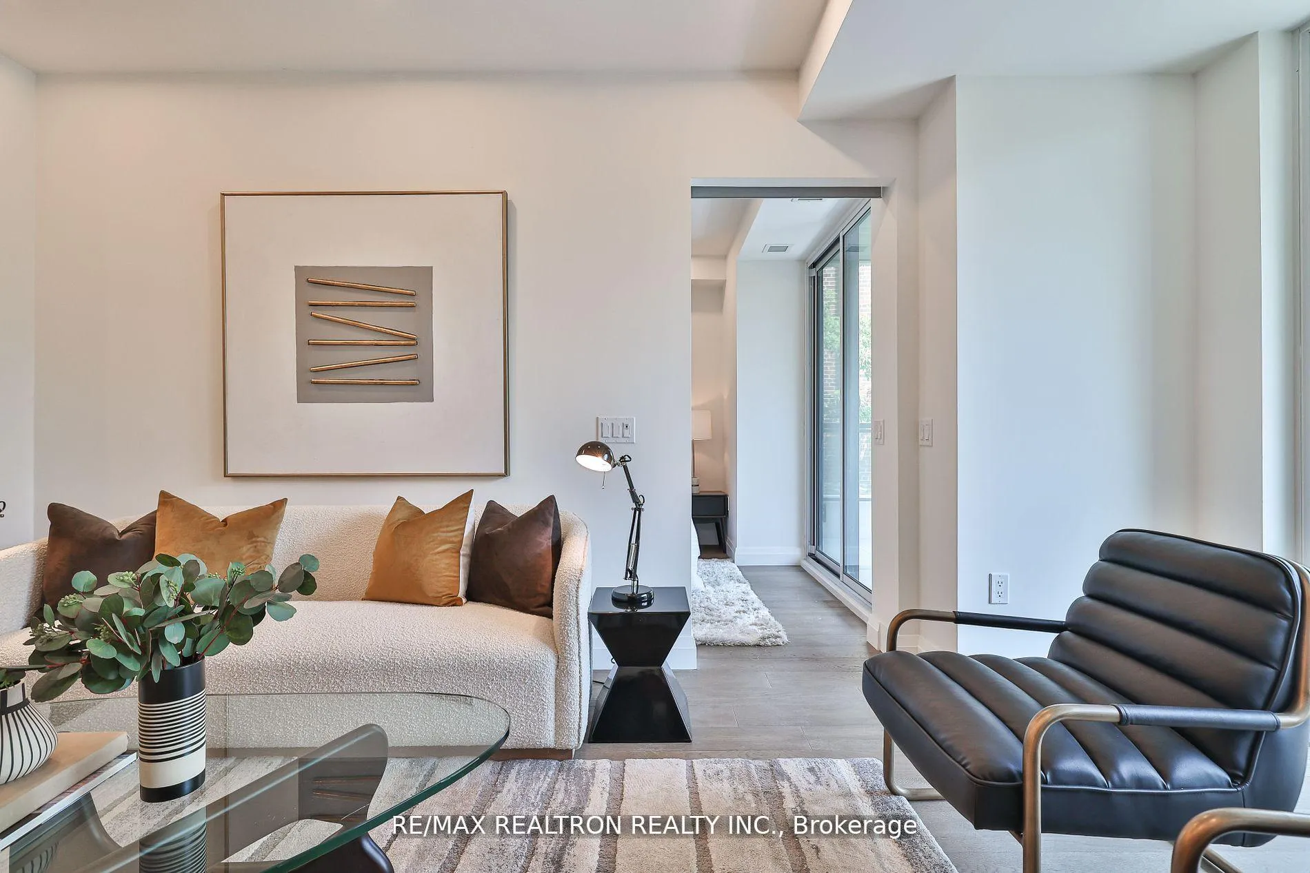 Photo 19 of Unit 403, 285 Avenue Road, Toronto, Casa Loma — HOMEH