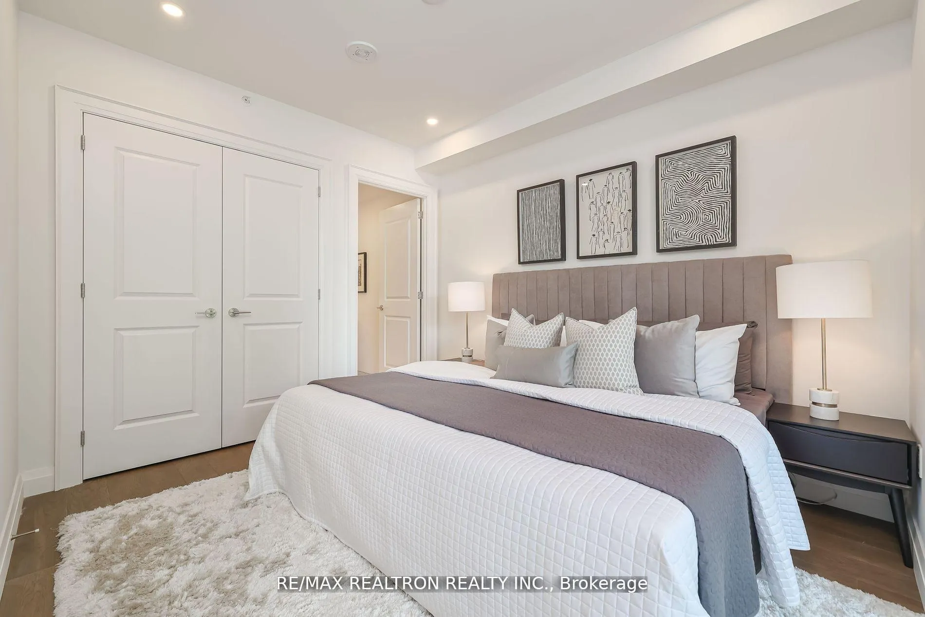 Photo 22 of Unit 403, 285 Avenue Road, Toronto, Casa Loma — HOMEH