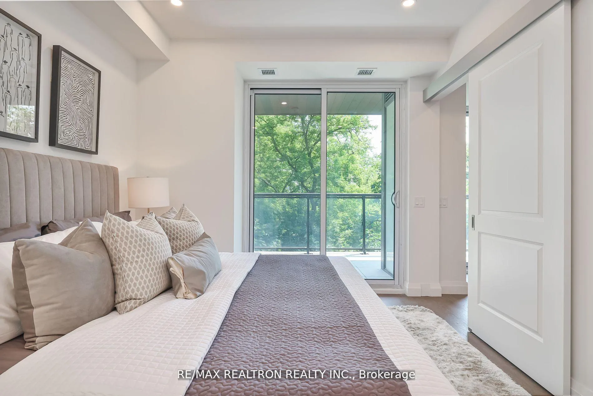 Photo 23 of Unit 403, 285 Avenue Road, Toronto, Casa Loma — HOMEH