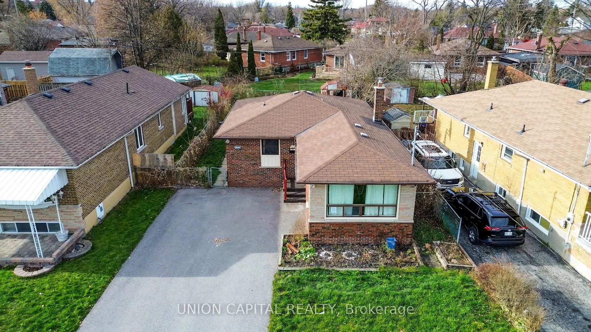 Photo 1 of 43 Graylee Avenue, Scarborough, Eglinton East — HOMEH