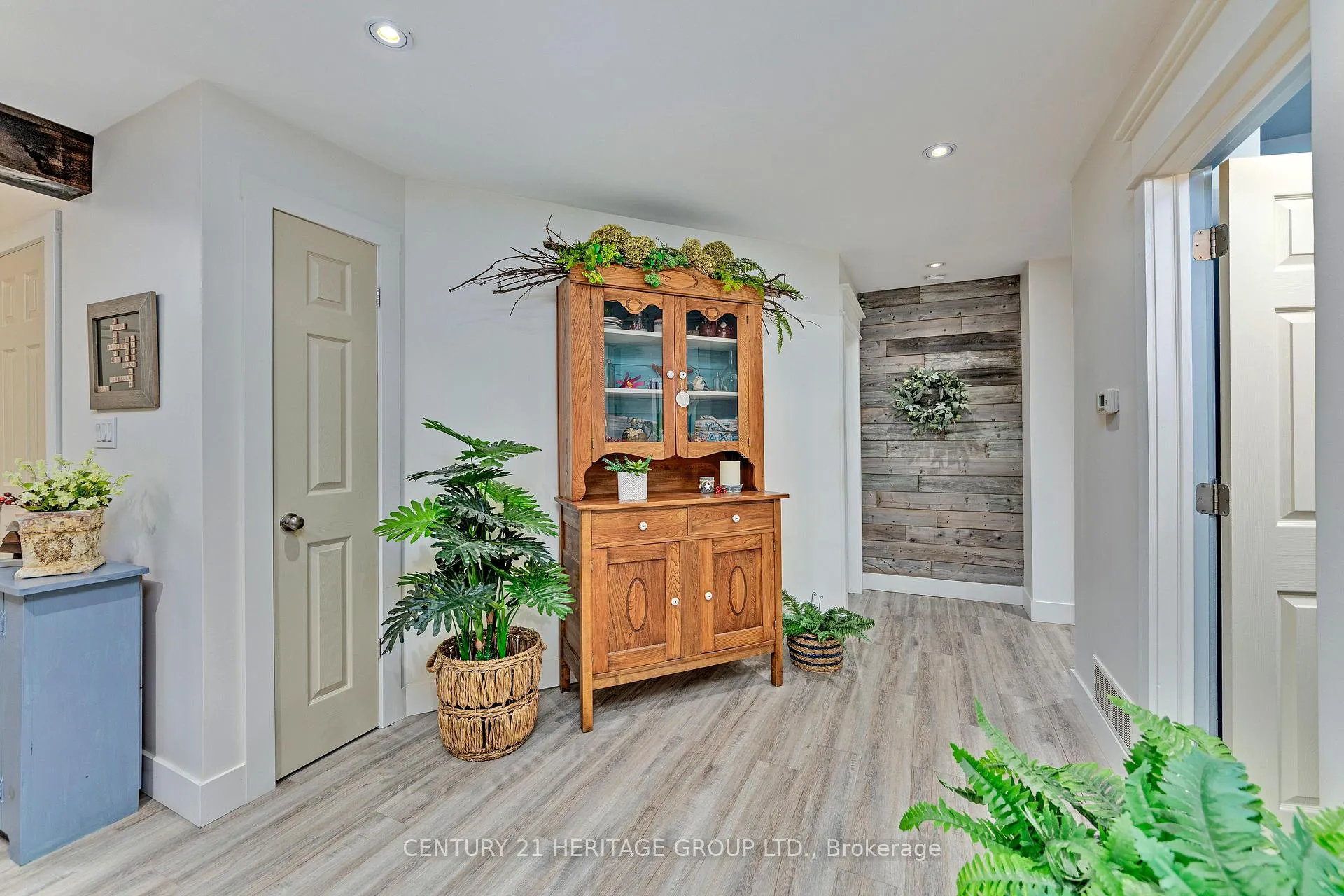 Photo 12 of 182 Parkview Drive, Innisfil, Gilford — HOMEH