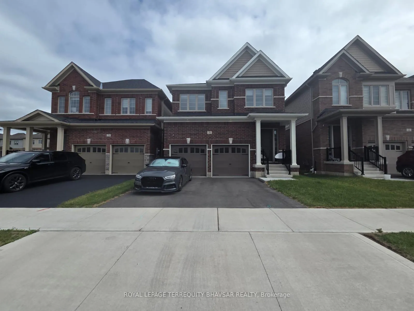 Photo 2 of 70 Georgina Street, Kitchener — HOMEH