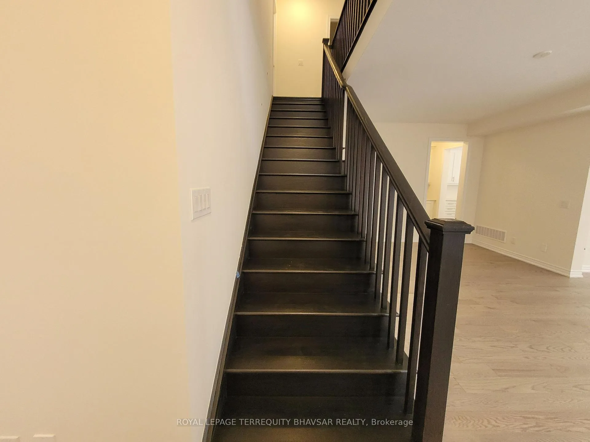 Photo 19 of 70 Georgina Street, Kitchener — HOMEH