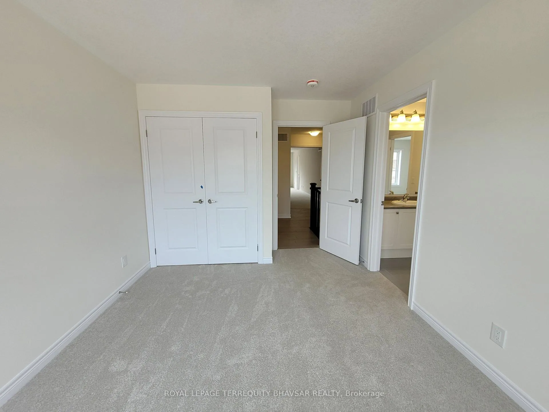 Photo 33 of 70 Georgina Street, Kitchener — HOMEH