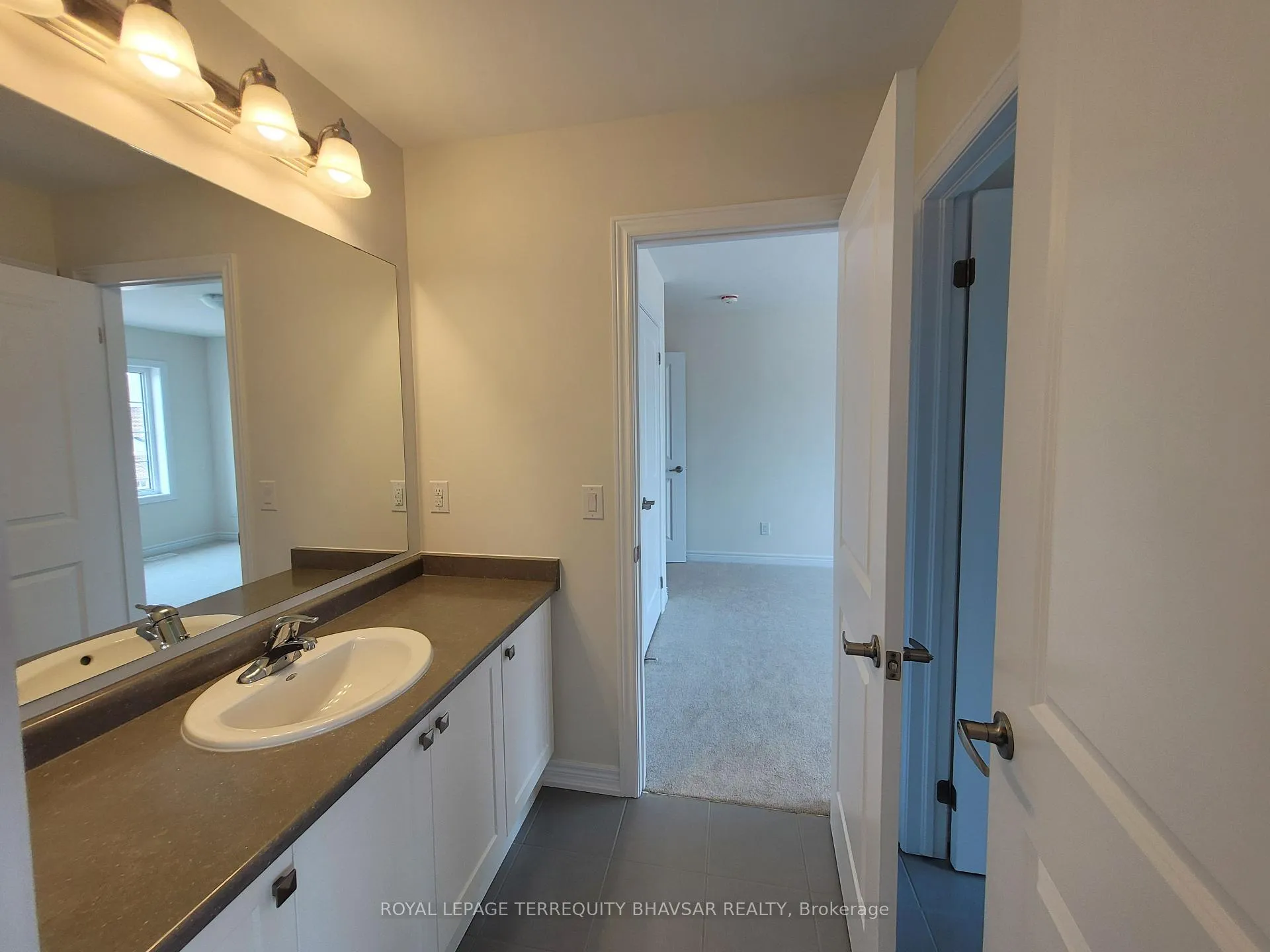 Photo 34 of 70 Georgina Street, Kitchener — HOMEH