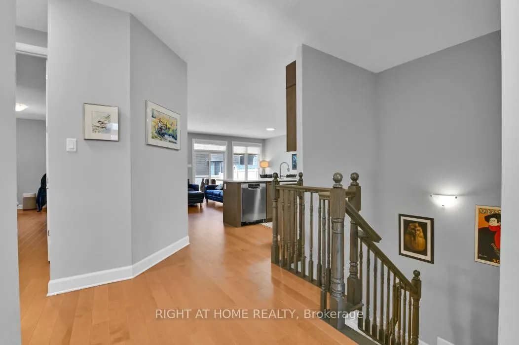 Photo 5 of 26 Stickleback Way, Ottawa, Avalon West — HOMEH
