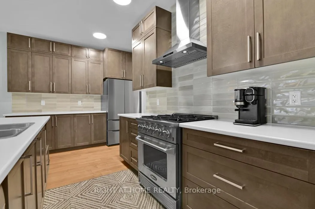 Photo 7 of 26 Stickleback Way, Ottawa, Avalon West — HOMEH