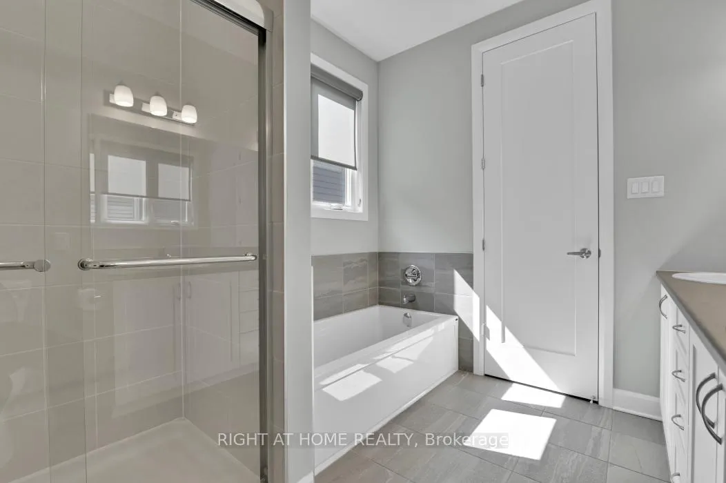 Photo 16 of 26 Stickleback Way, Ottawa, Avalon West — HOMEH