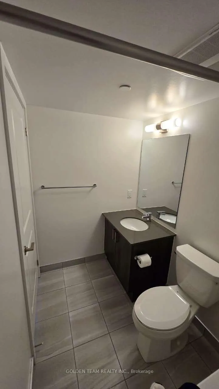 Photo 10 of Unit 704, 1010 Sandy Beach Road, Pickering, Bay Ridges — HOMEH
