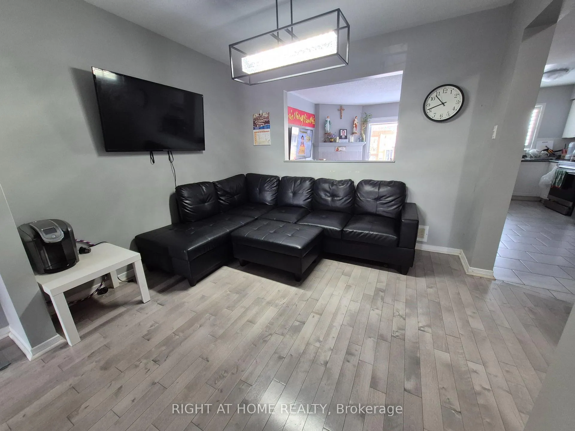 Photo 4 of 85 Margrave Avenue, Ottawa, Hunt Club Park/Greenboro — HOMEH