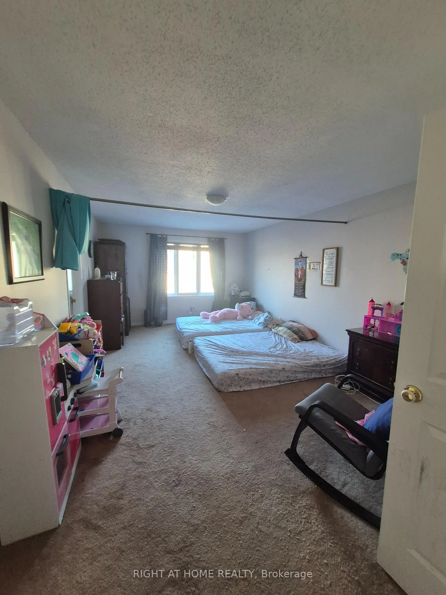 Photo 10 of 85 Margrave Avenue, Ottawa, Hunt Club Park/Greenboro — HOMEH