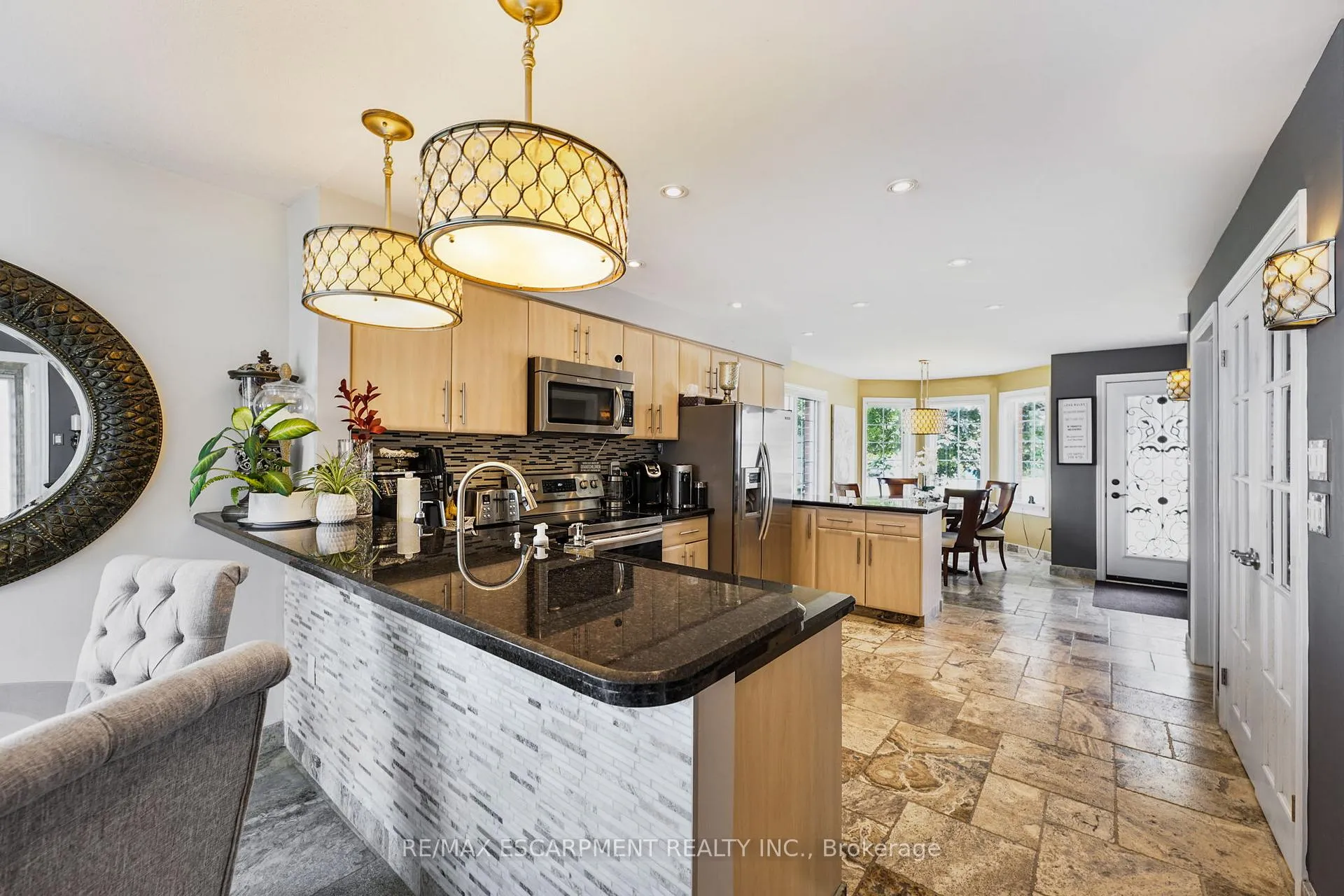 Photo 12 of 491-493 Dewitt Road, Hamilton, Stoney Creek — HOMEH