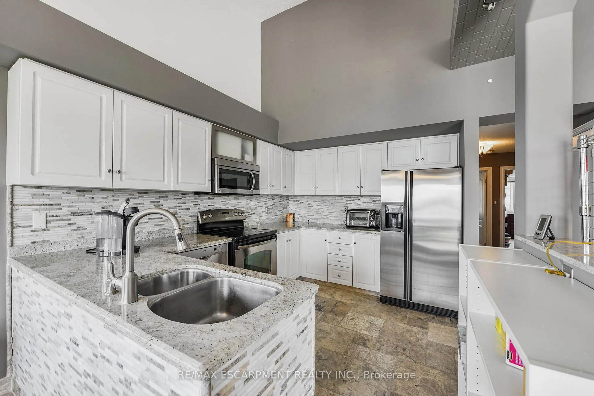 Photo 15 of 491-493 Dewitt Road, Hamilton, Stoney Creek — HOMEH
