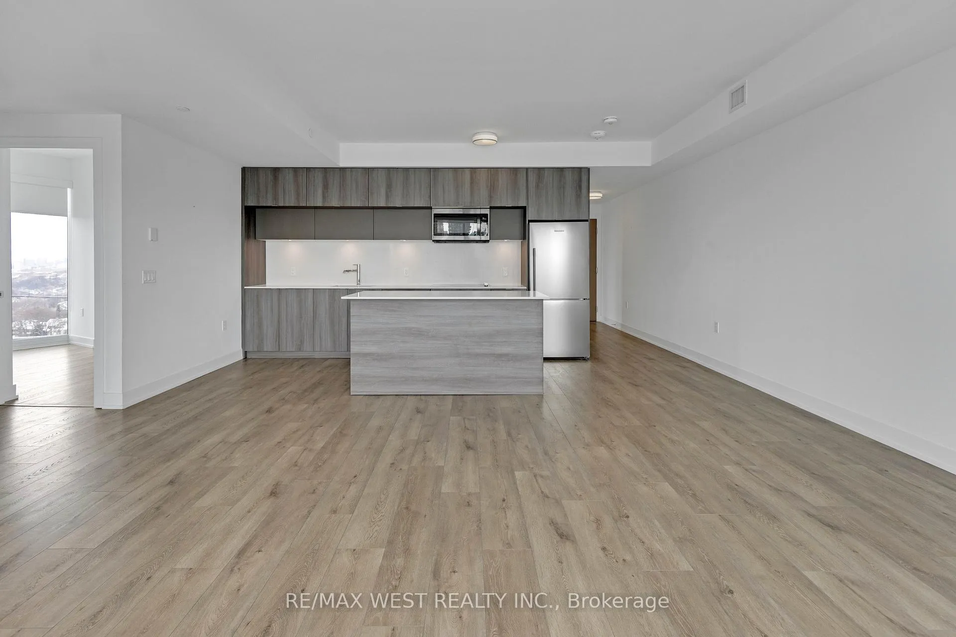 Photo 9 of Unit 2102, 575 Bloor Street, Toronto, North St. James Town — HOMEH