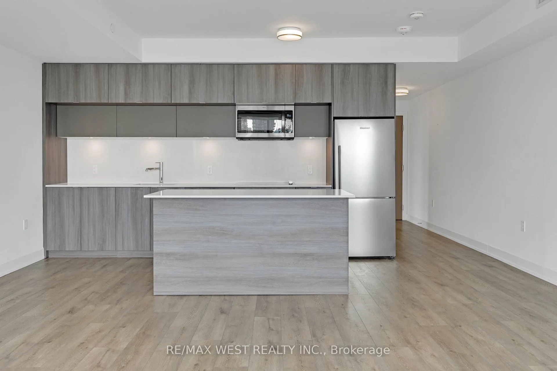 Photo 10 of Unit 2102, 575 Bloor Street, Toronto, North St. James Town — HOMEH