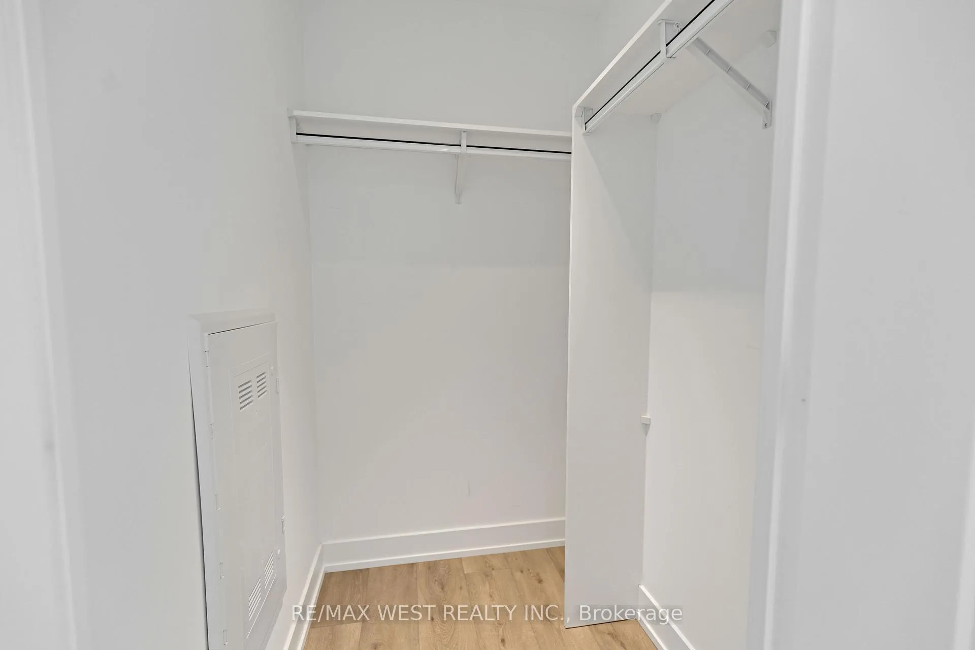 Photo 17 of Unit 2102, 575 Bloor Street, Toronto, North St. James Town — HOMEH