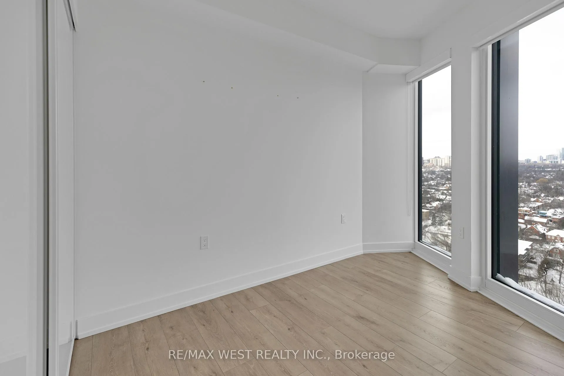 Photo 19 of Unit 2102, 575 Bloor Street, Toronto, North St. James Town — HOMEH