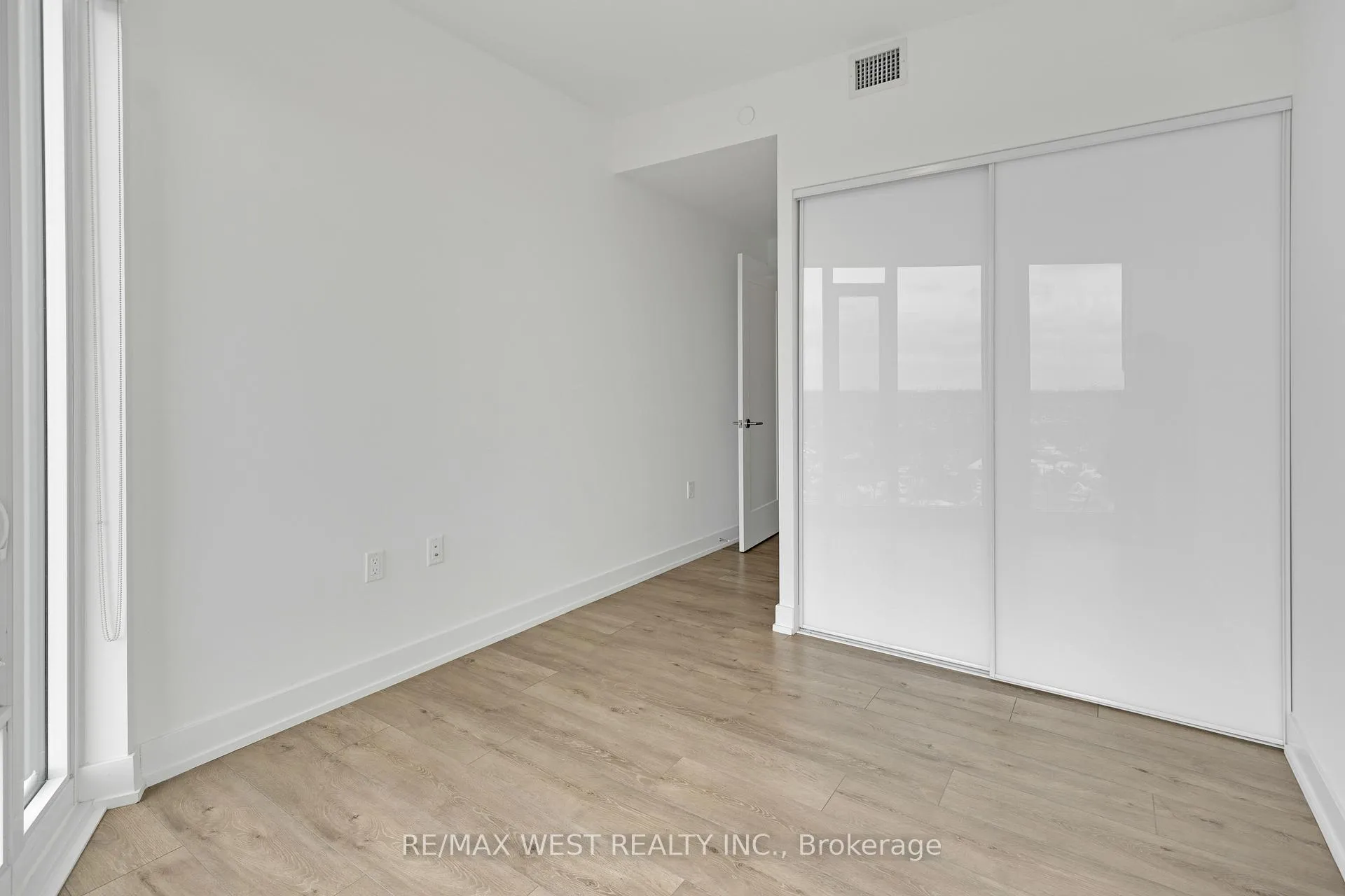 Photo 20 of Unit 2102, 575 Bloor Street, Toronto, North St. James Town — HOMEH