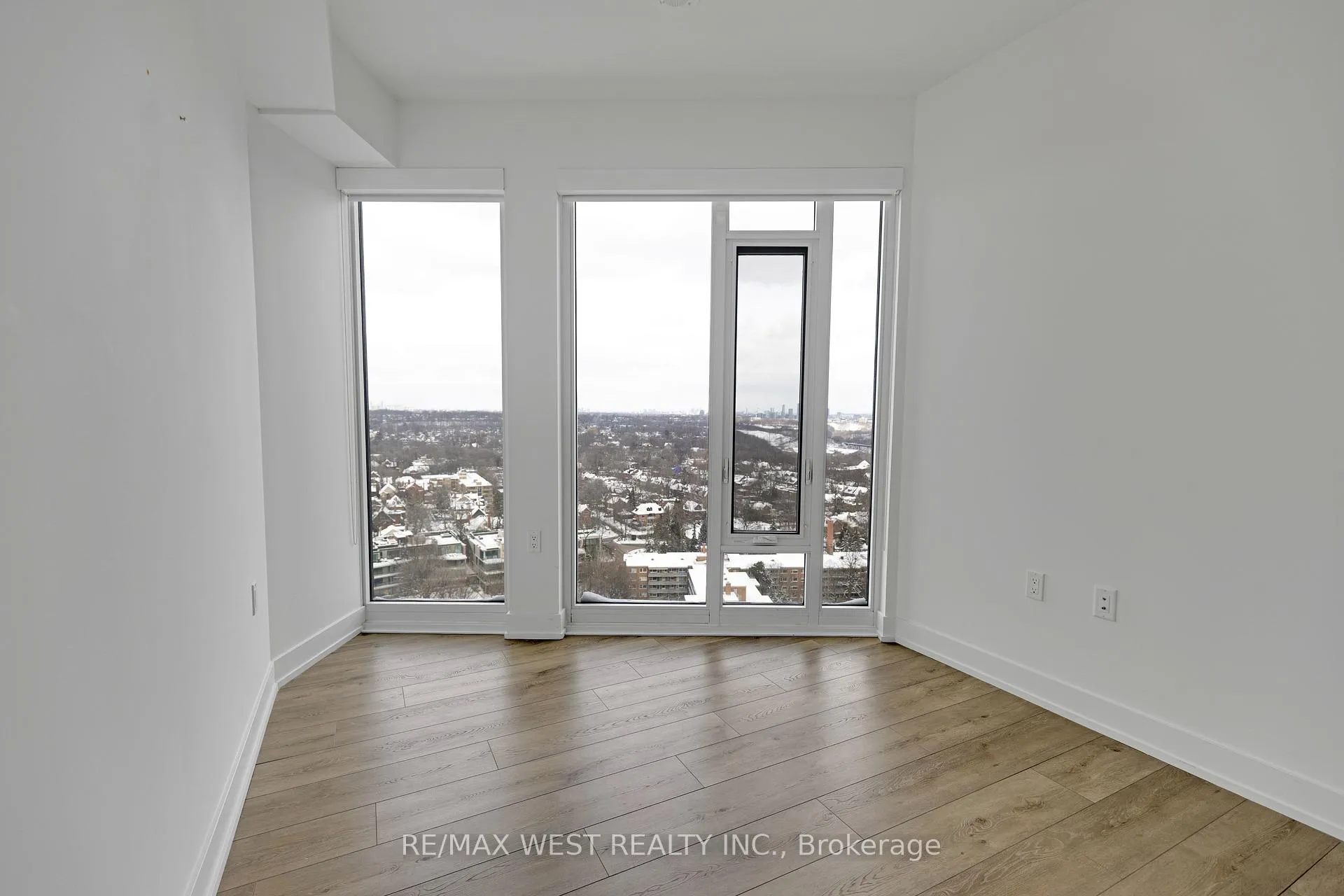 Photo 21 of Unit 2102, 575 Bloor Street, Toronto, North St. James Town — HOMEH
