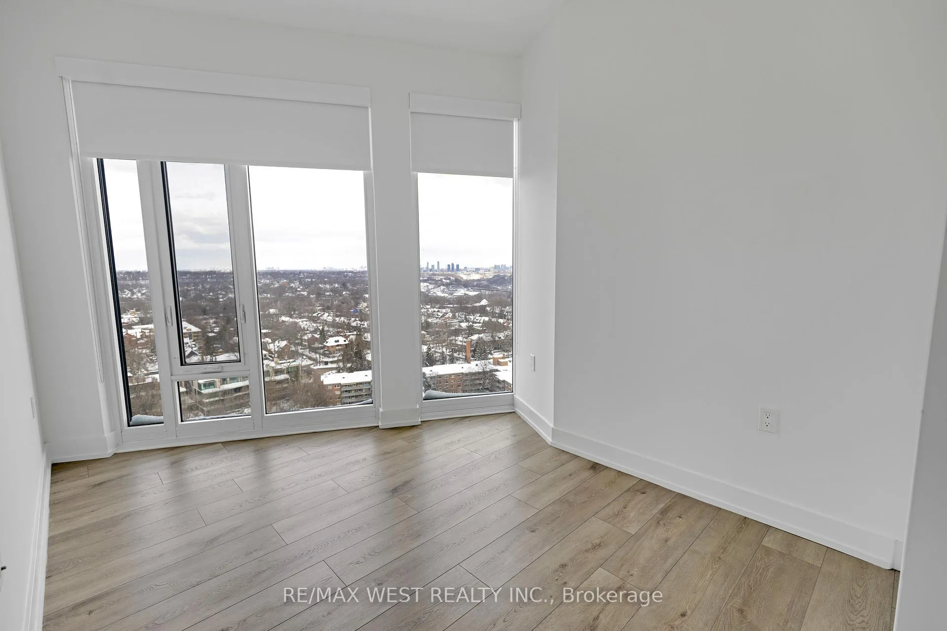 Photo 22 of Unit 2102, 575 Bloor Street, Toronto, North St. James Town — HOMEH