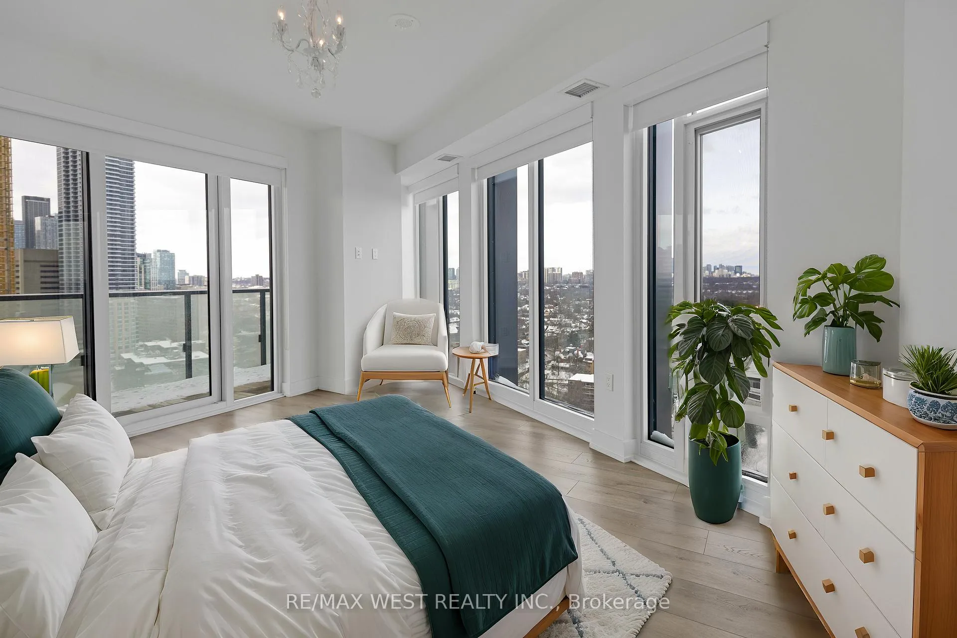 Photo 39 of Unit 2102, 575 Bloor Street, Toronto, North St. James Town — HOMEH