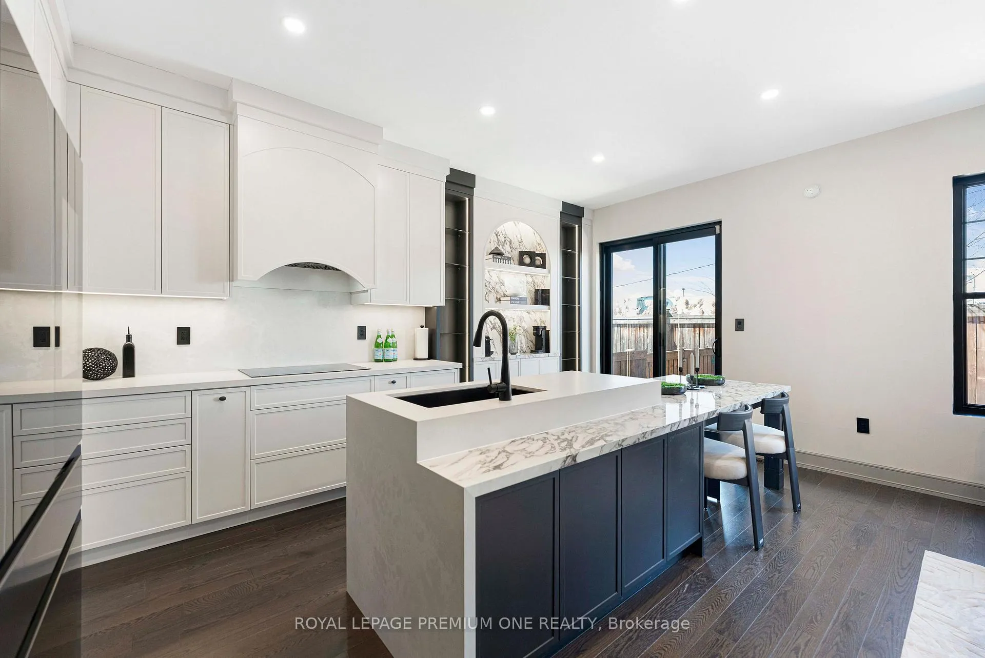 Photo 4 of 18 Morra Avenue, Caledon, Bolton East — HOMEH