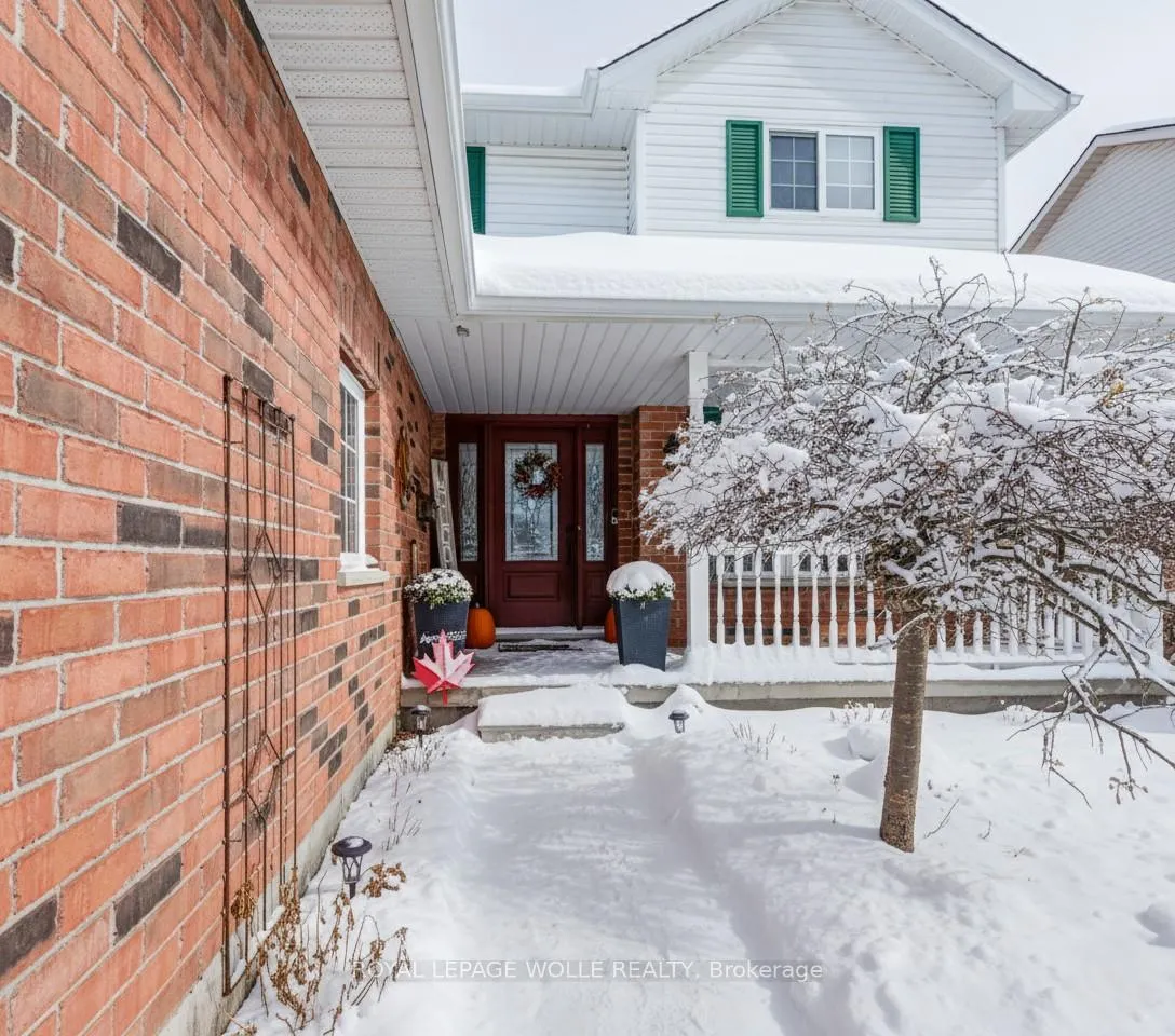 Photo 3 of 396 Otterbein Road, Kitchener — HOMEH