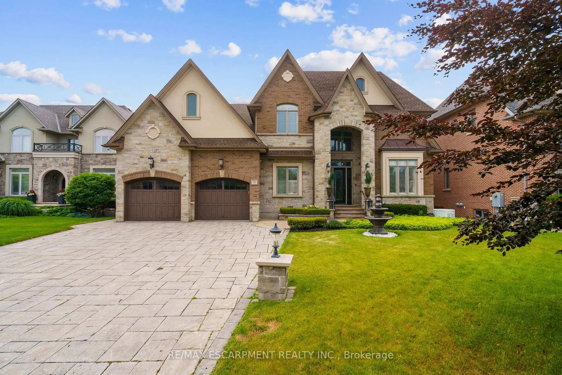 Photo 9 of 56 Aquamarine Drive, Hamilton, Lakeshore — HOMEH