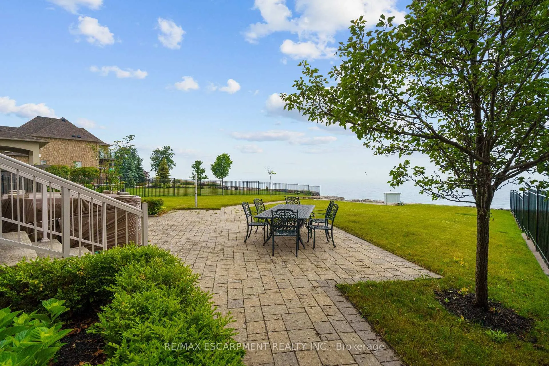 Photo 10 of 56 Aquamarine Drive, Hamilton, Lakeshore — HOMEH