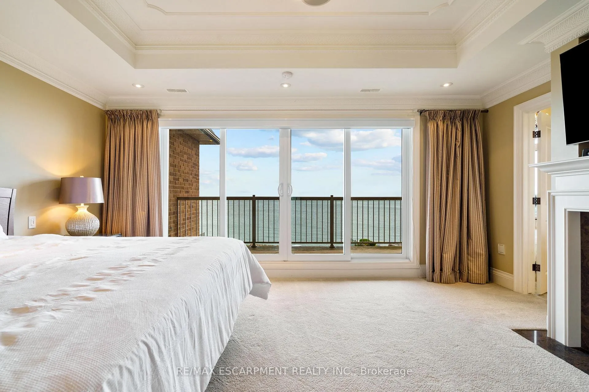 Photo 27 of 56 Aquamarine Drive, Hamilton, Lakeshore — HOMEH