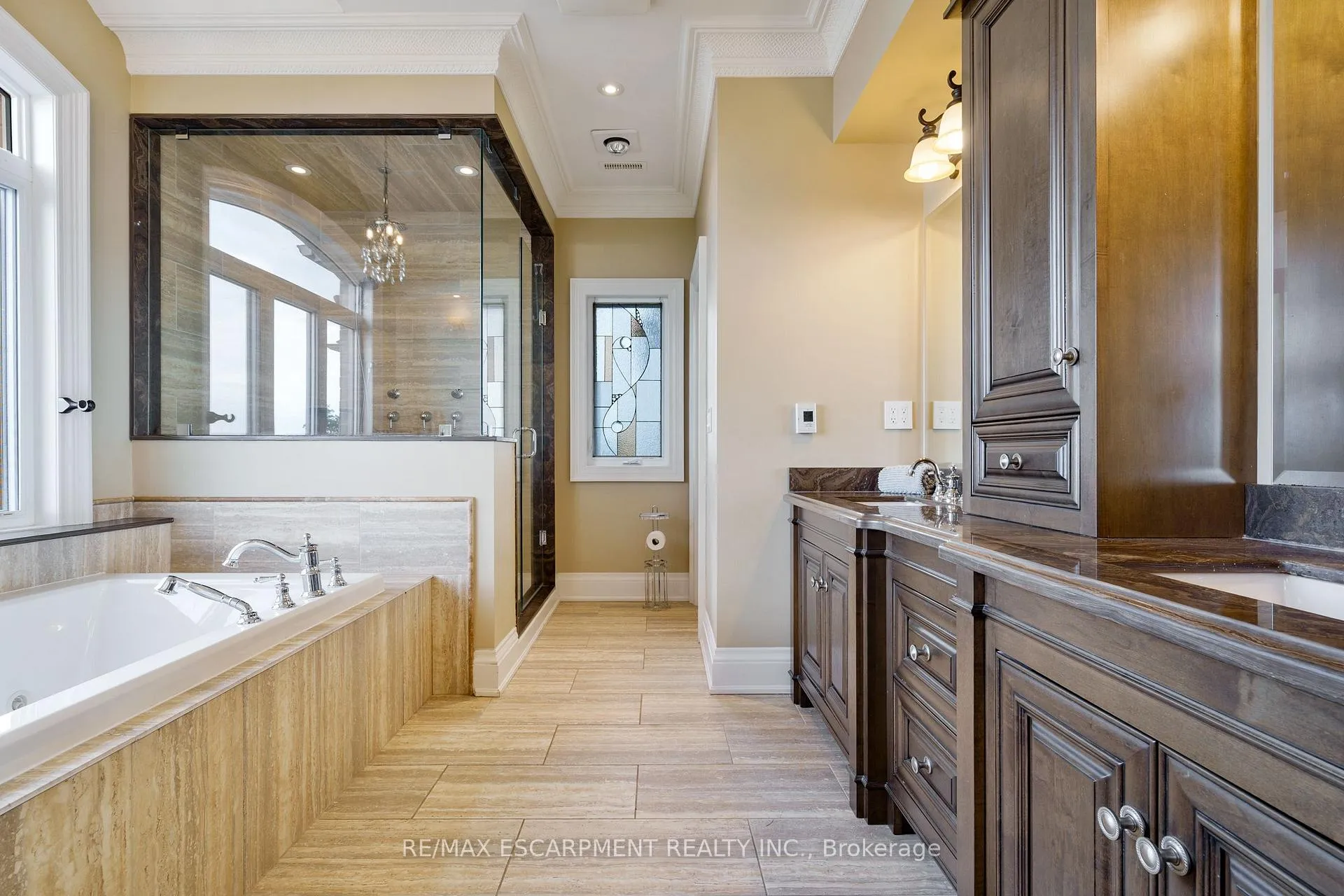 Photo 28 of 56 Aquamarine Drive, Hamilton, Lakeshore — HOMEH