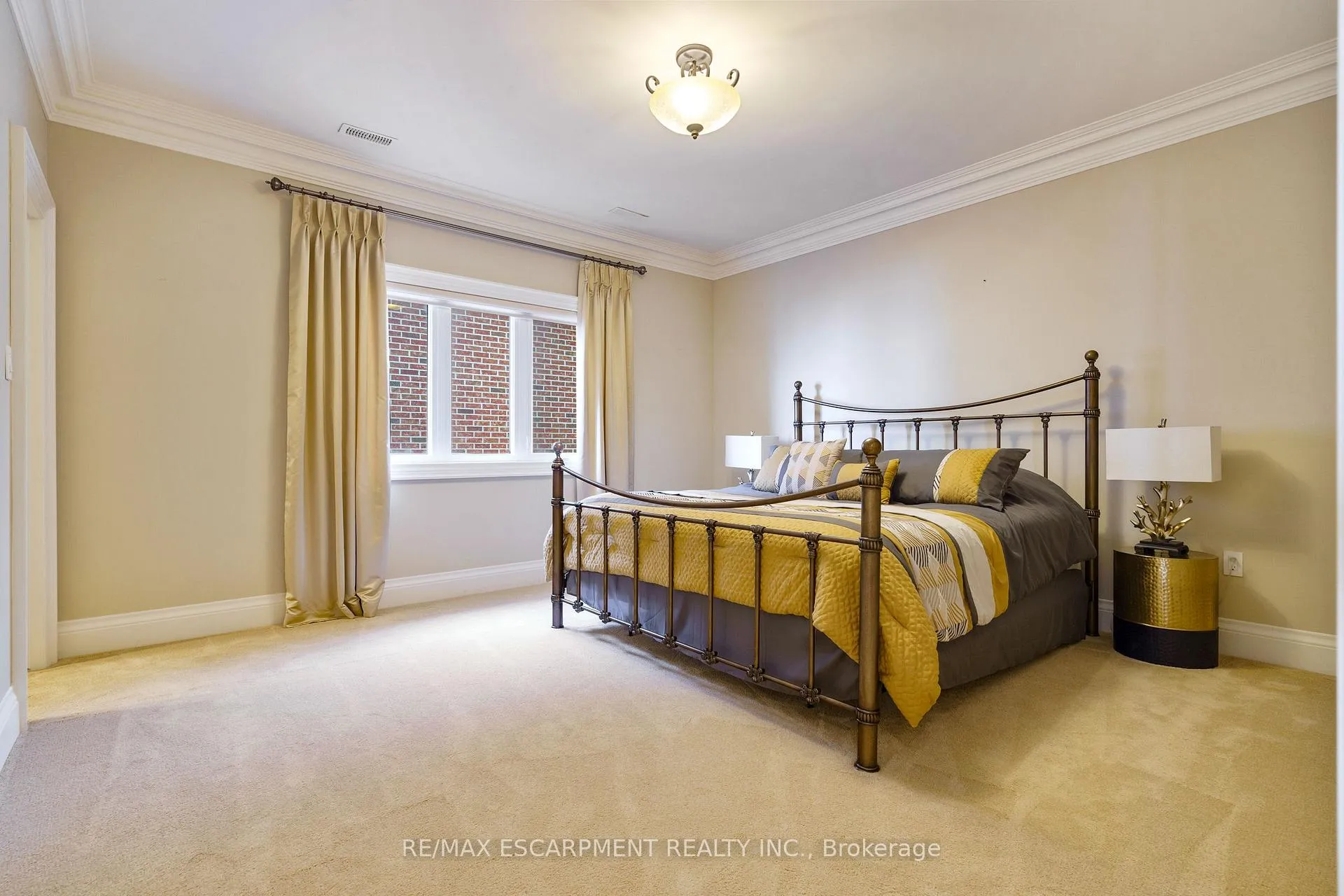 Photo 30 of 56 Aquamarine Drive, Hamilton, Lakeshore — HOMEH