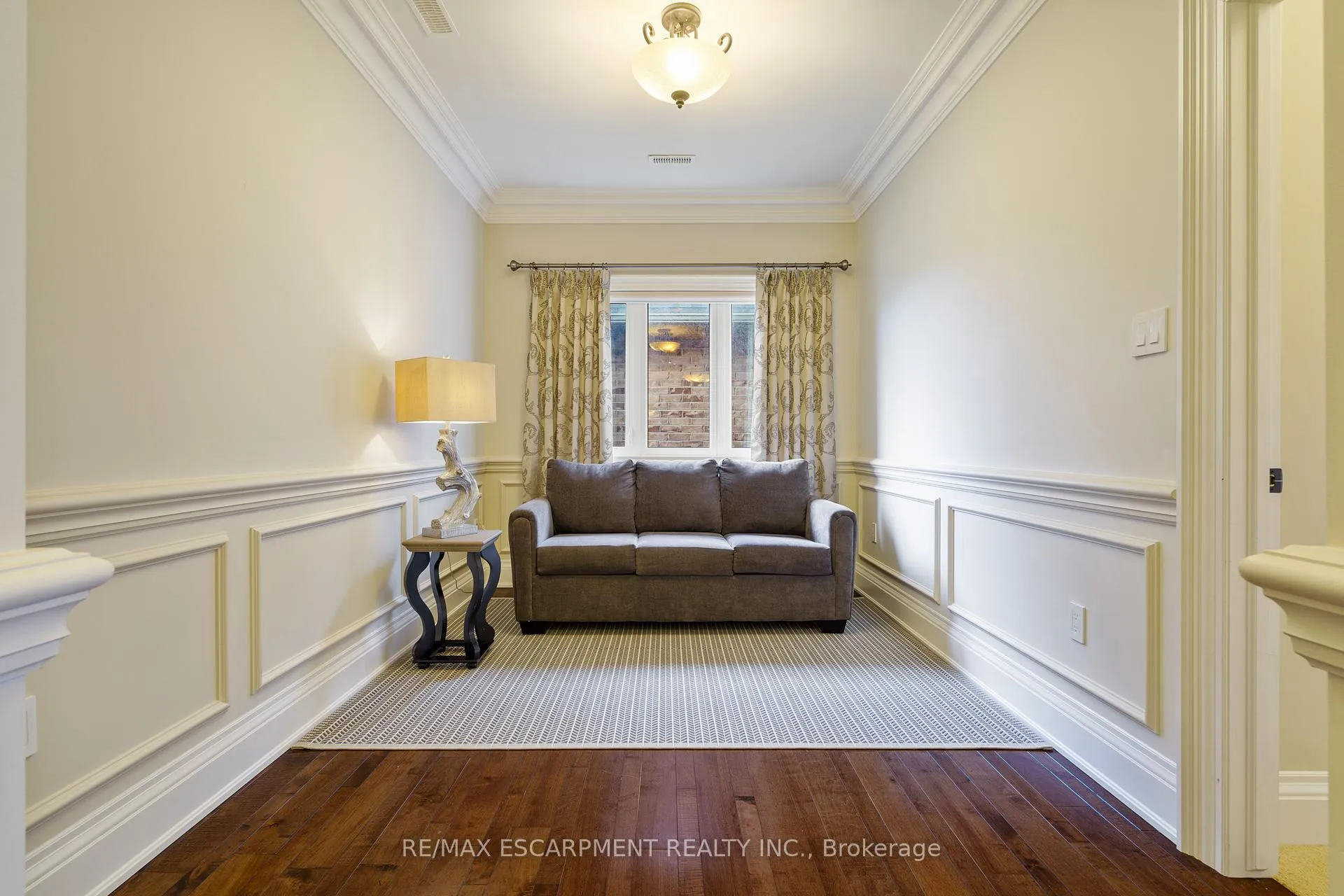 Photo 33 of 56 Aquamarine Drive, Hamilton, Lakeshore — HOMEH