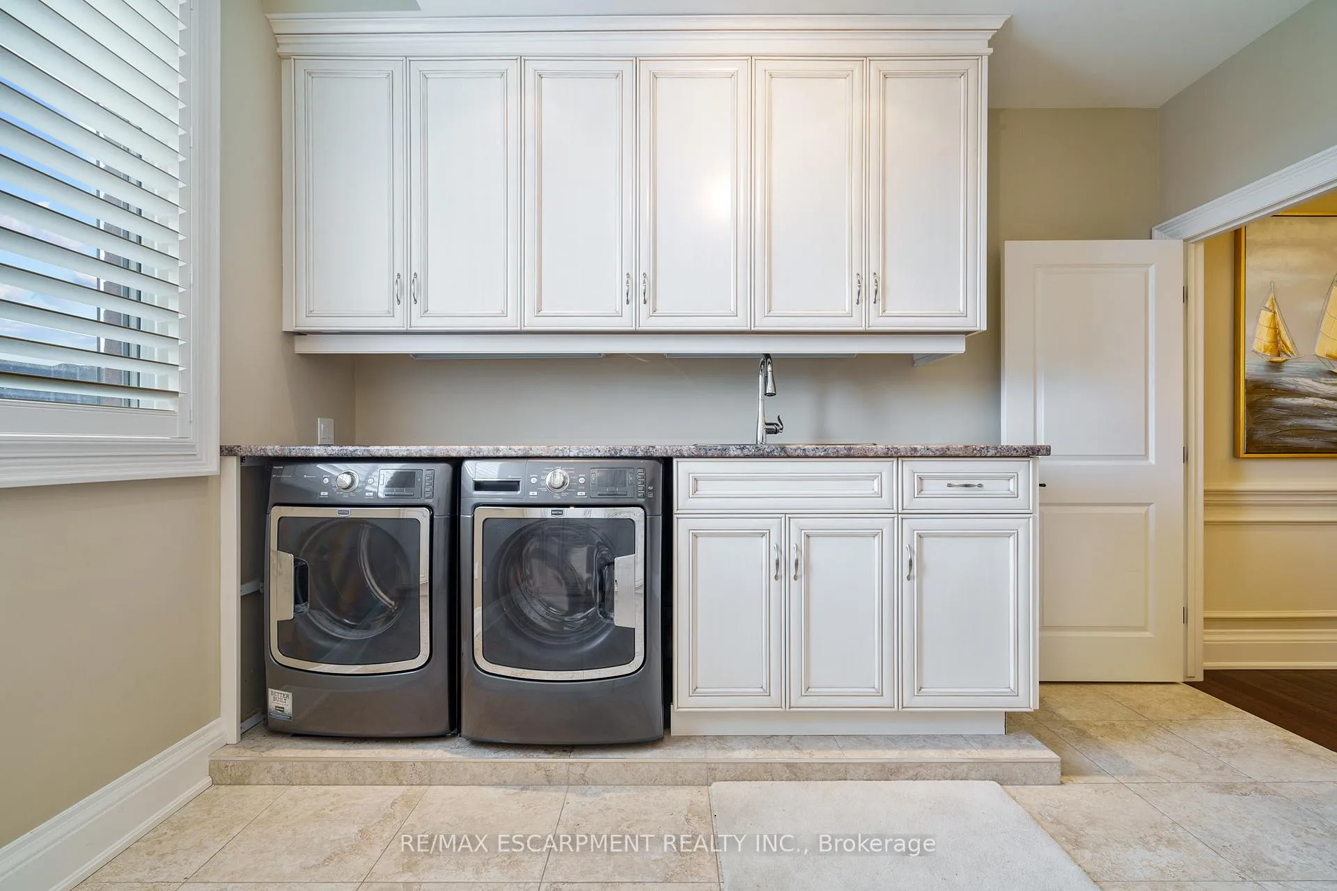 Photo 37 of 56 Aquamarine Drive, Hamilton, Lakeshore — HOMEH