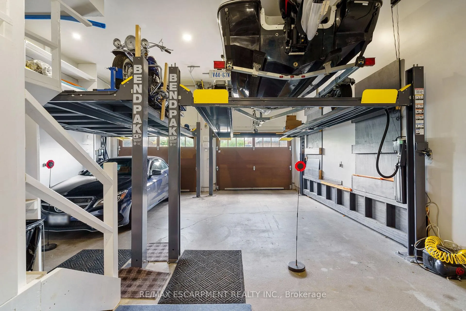 Photo 40 of 56 Aquamarine Drive, Hamilton, Lakeshore — HOMEH