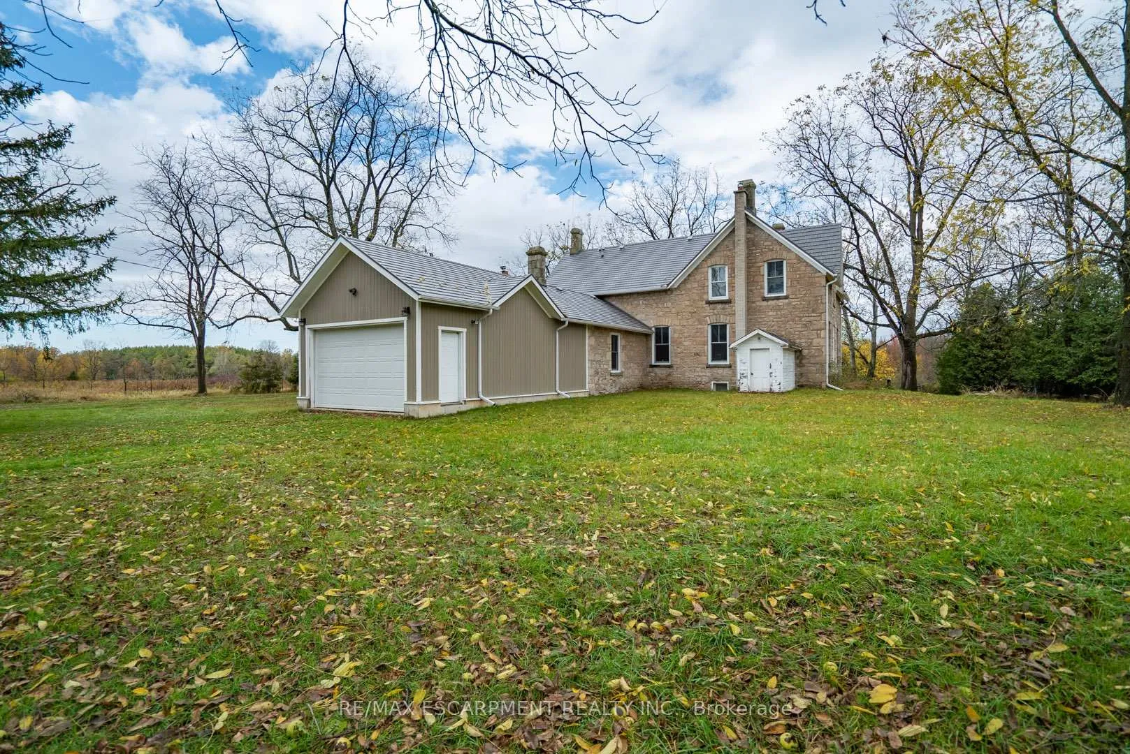 Photo 3 of 1172 Concession 8 Road W, Hamilton, Rural Flamborough — HOMEH