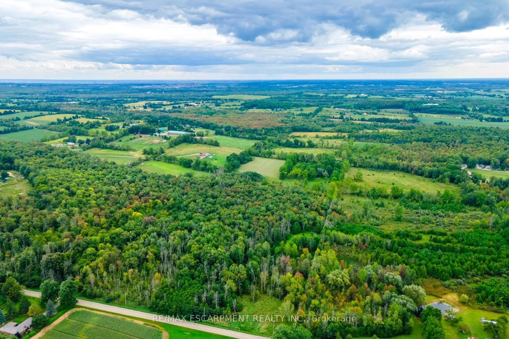 Photo 11 of 1172 Concession 8 Road W, Hamilton, Rural Flamborough — HOMEH