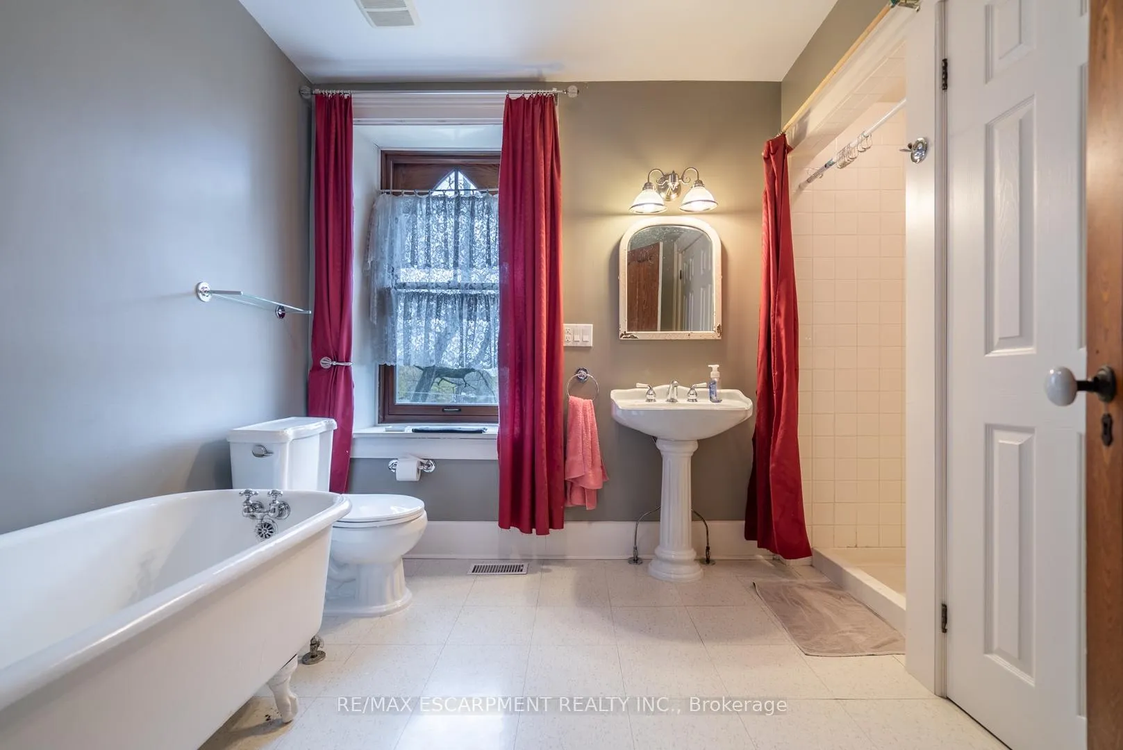Photo 30 of 1172 Concession 8 Road W, Hamilton, Rural Flamborough — HOMEH