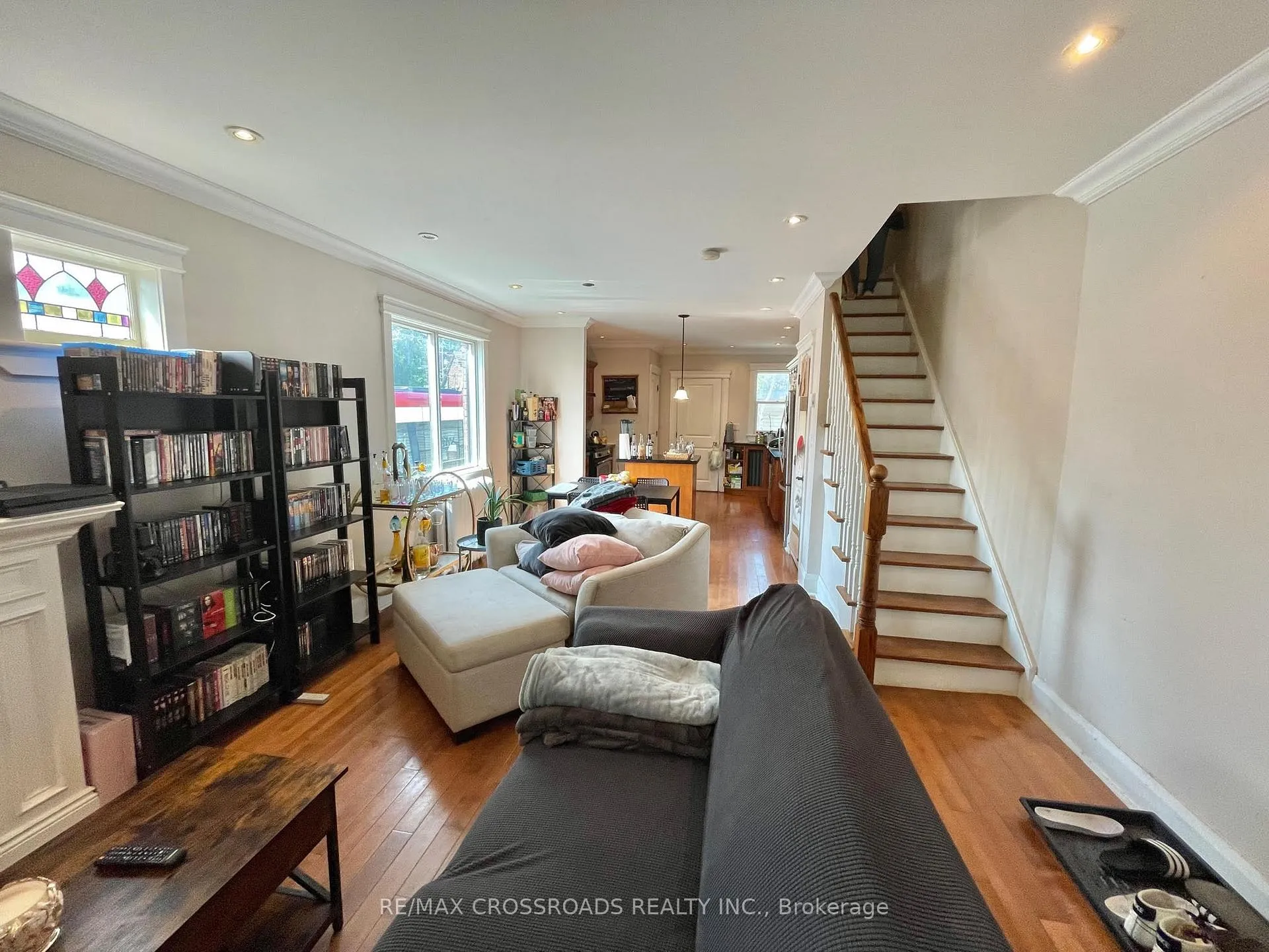 Photo 4 of 1756 Queen Street E, Toronto, The Beaches — HOMEH