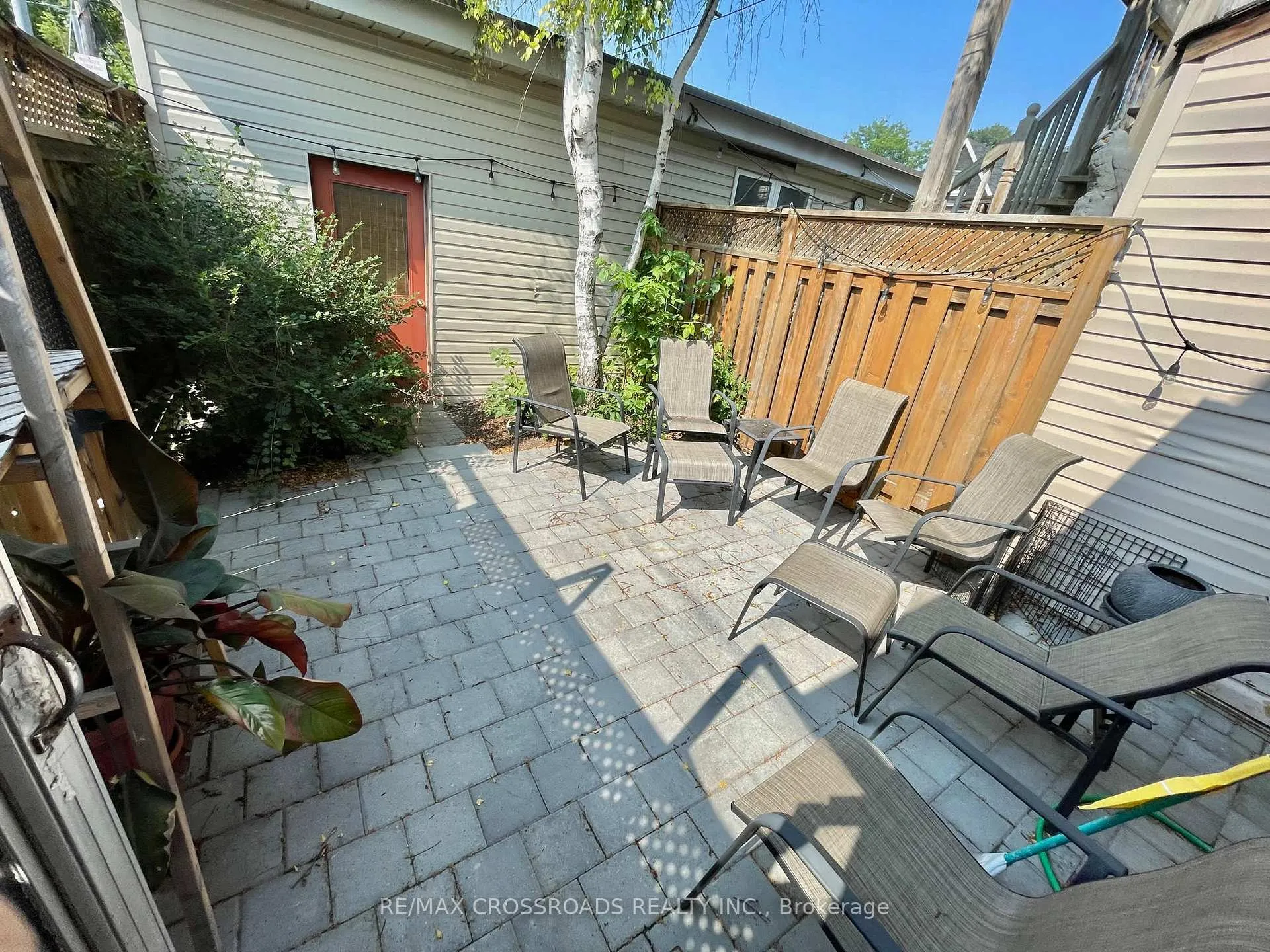 Photo 11 of 1756 Queen Street E, Toronto, The Beaches — HOMEH