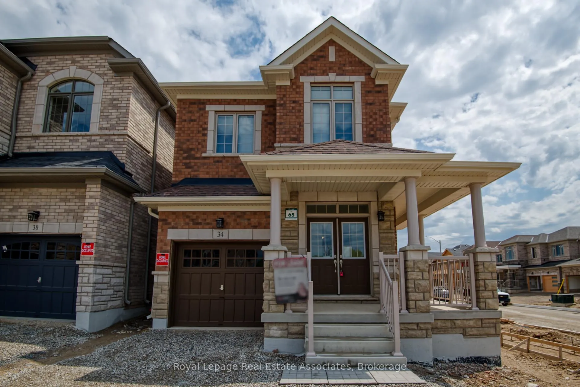 Front of 34 Attwater Drive E